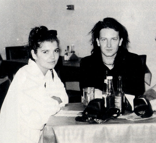 bono_ali_table.jpg