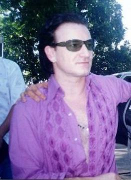 bono_walkonshirt.jpg